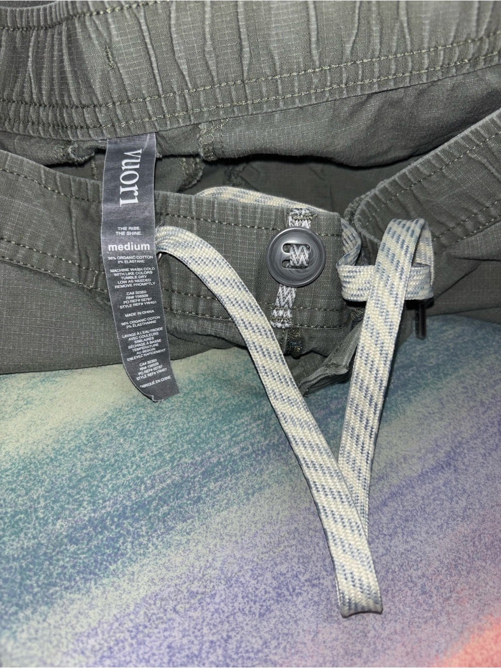 Vuori Ripstop Pants Women’s size M DuraTerra Army Green MId-Rise Hiking Outdoor - Picture 3 of 8